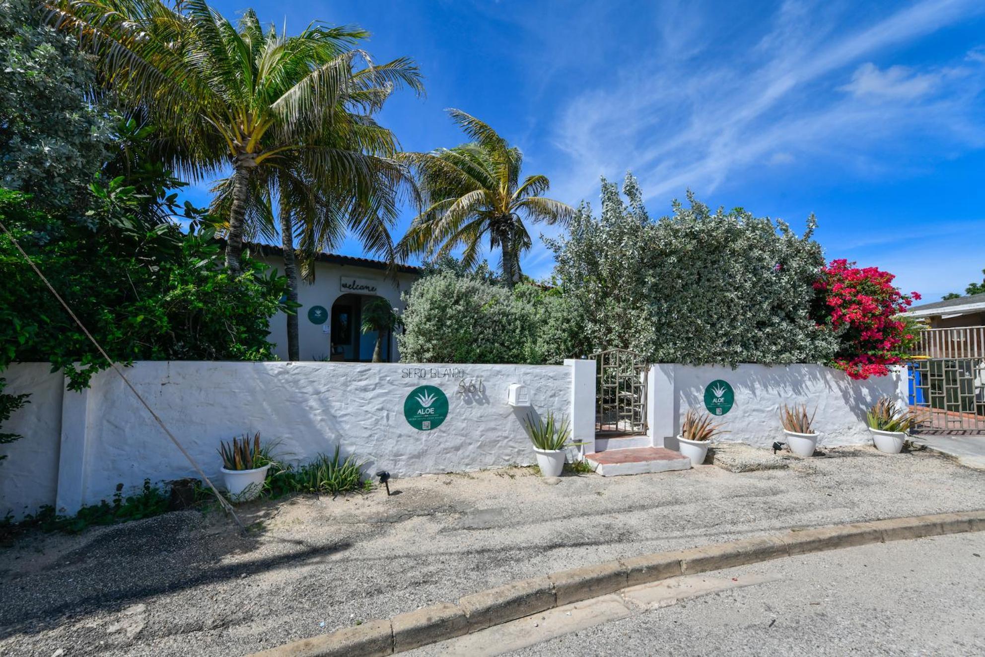 Aloe B&B Oranjestad Exteriör bild